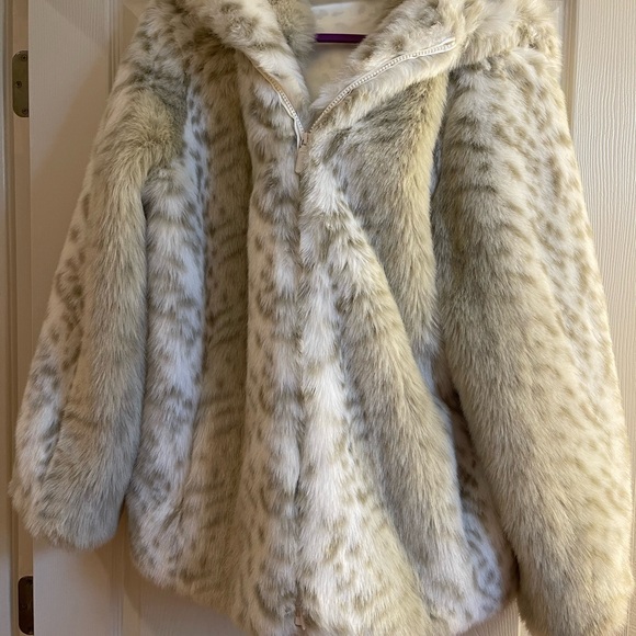 Westbound Women's Plush Teddy Jacket in Cream and Tan - Picture 4 of 7